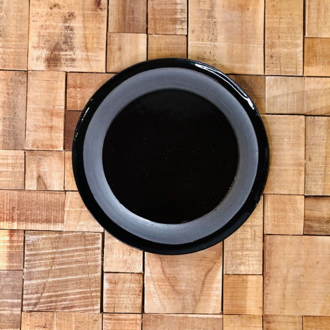 Elephantom.Design Set of 4 3D-patterned plates - Black glazed stoneware - 16 à 26 cm - Handmade • Basalt Elephantom.Design Set of 4 3D-patterned plates - Black glazed stoneware - 16 à 26 cm - Handmade • Basalt