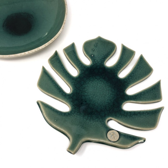 elephantom-design-leaf-dish-handmade-cracked-green-glaze-lagoon elephantom-design-leaf-dish-handmade-cracked-green-glaze-lagoon