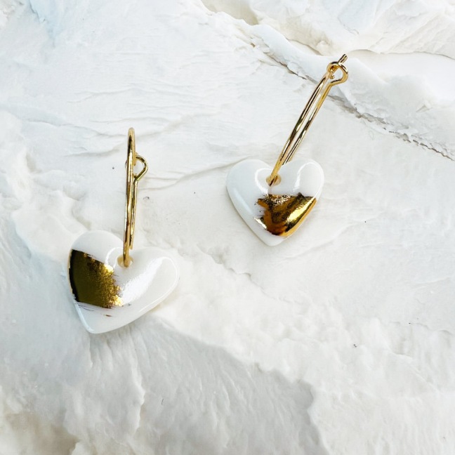 LOVE • Boucles d'oreilles  - Porcelaine et or LOVE • Boucles d'oreilles  - Porcelaine et or