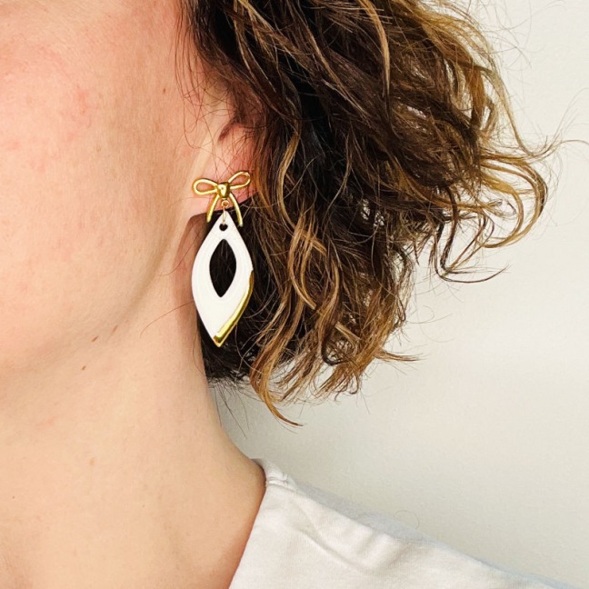 LILY • Boucles d'oreilles  - Porcelaine et or LILY • Boucles d'oreilles  - Porcelaine et or