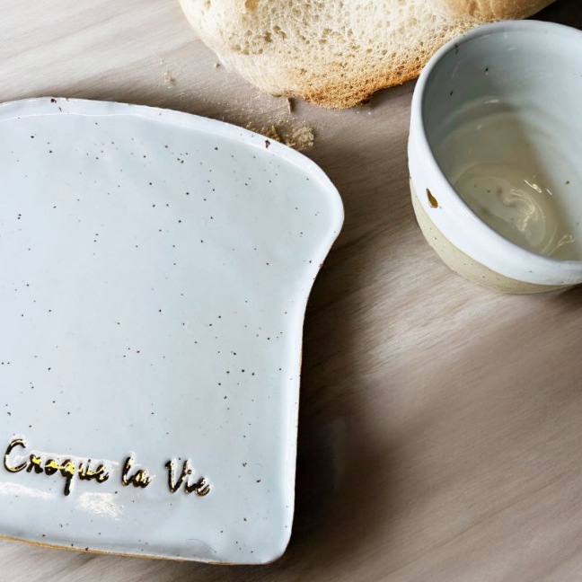La petite assiette "Croque la Vie" - Grès pyrité - Fait main • Grains de folie