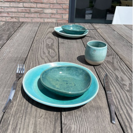 Assiette turquoise – Grès artisanal • Collection Lagon - Fin de série