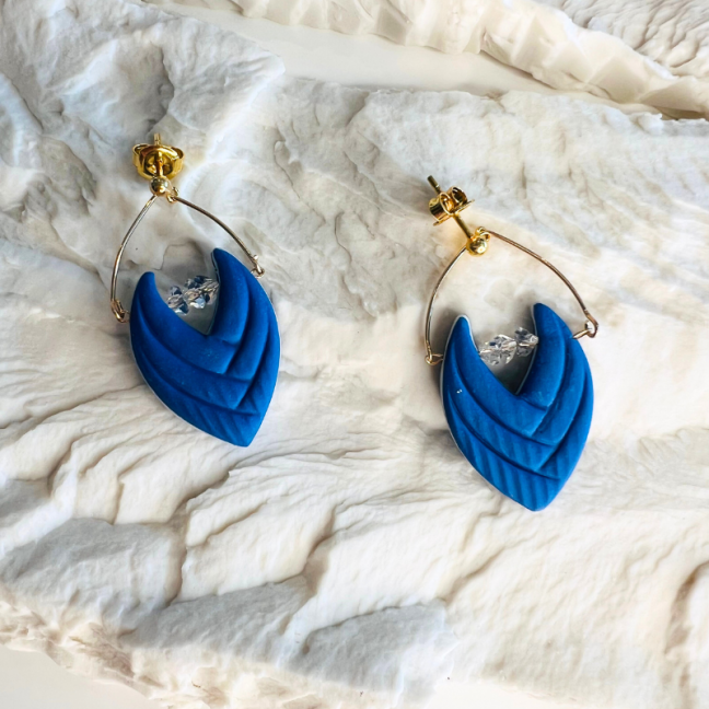 Marina - Crochets d'oreilles • Porcelaine et fleurs bleues