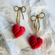 Énora – Clous d’oreilles nœud • Porcelaine Coeur Rouge