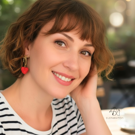 Énora – Clous d’oreilles nœud • Porcelaine Coeur Rouge