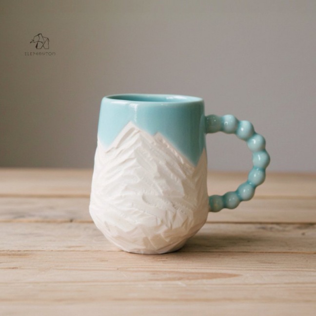 Mug Pyrénées bleu turquoise avec anse perlée - Porcelaine blanche • Création artisanale Pyrénées