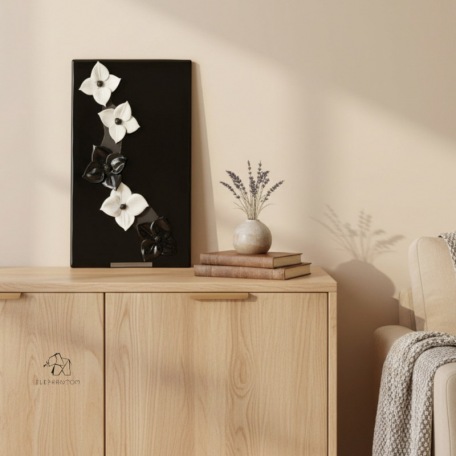 Sculpture florale noir & blanc à poser – Porcelaine • Création artisanale