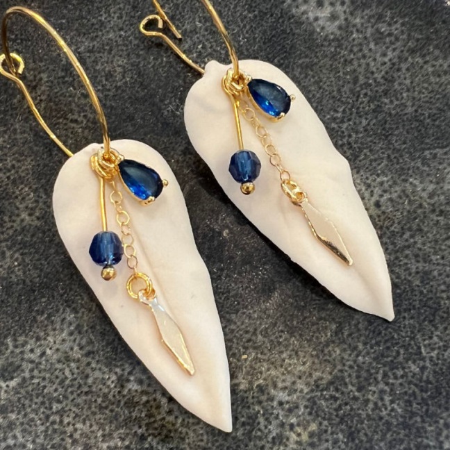 Jasmin - Créoles et feuilles de jasmin • Bijou en porcelaine